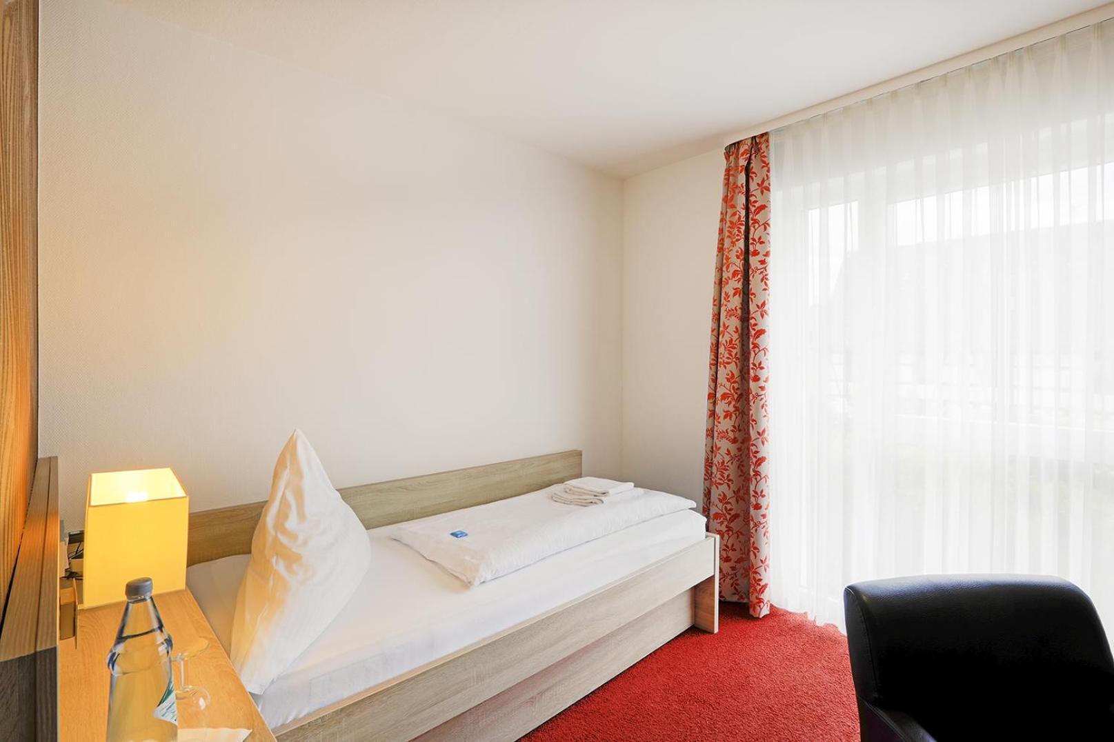 Lindenhof Otel Osterspai Dış mekan fotoğraf