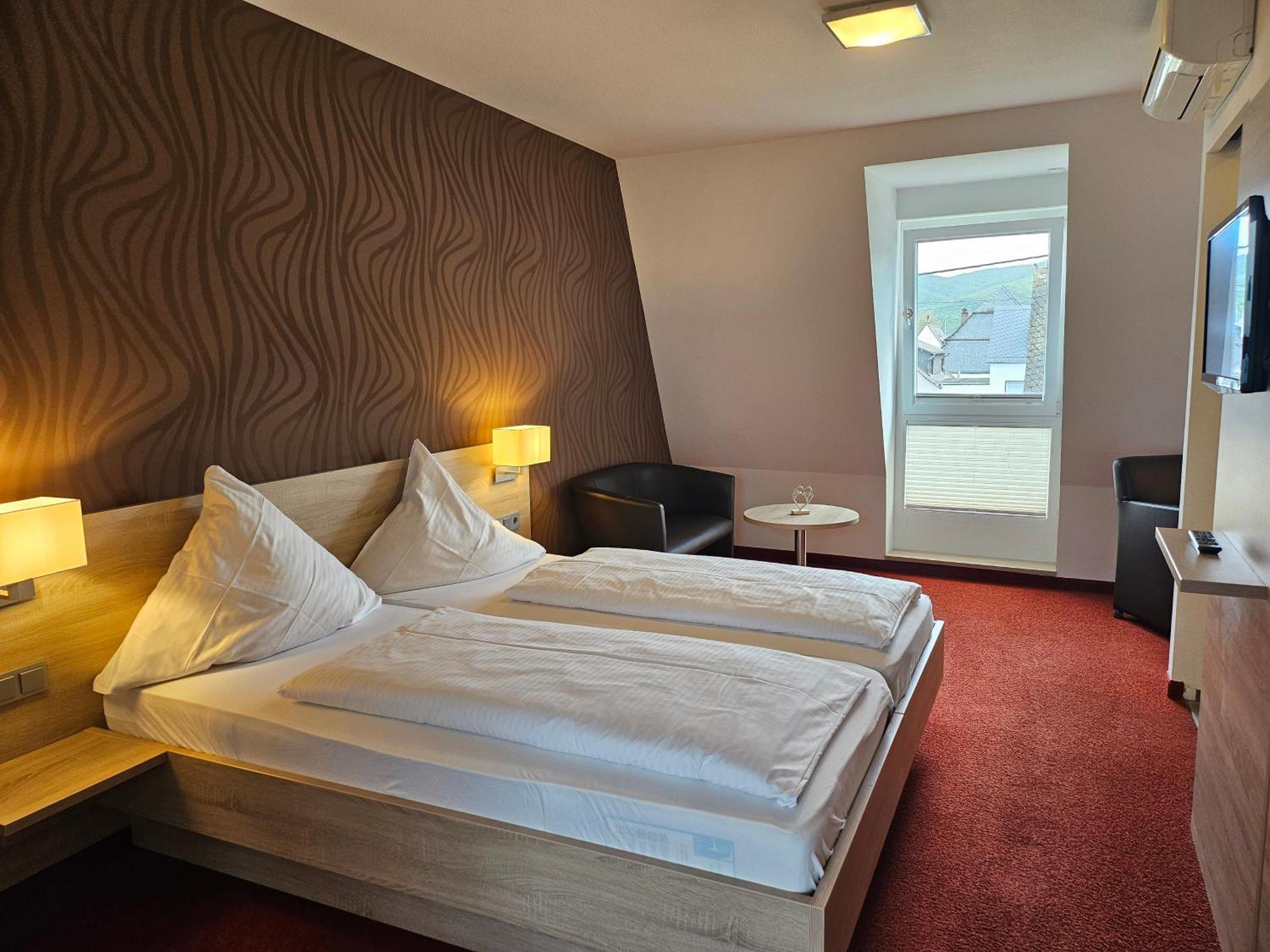 Lindenhof Otel Osterspai Dış mekan fotoğraf